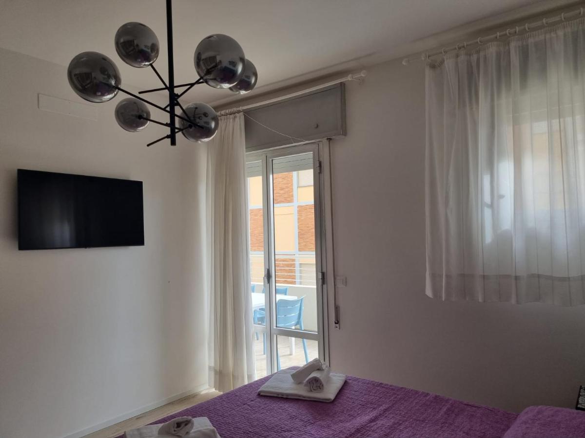 Sea View Apartment With Swimming Pool Lido di Jesolo Eksteriør billede
